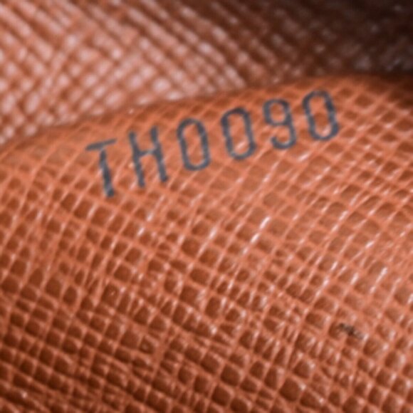 LOUIS VUITTON Amazon Crossbody Shoulder Bag Monogram Leather - Picture 13 of 14